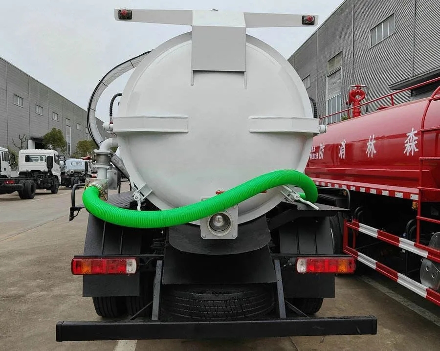 FOTON Aumark EST-M 4x2 22T Heavy Duty 10m³ Vacuum Sewage Suction Truck LHD